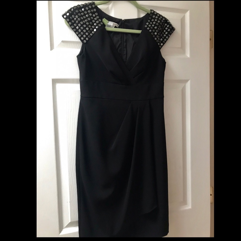 FS: Excellent Condition dress Size 6